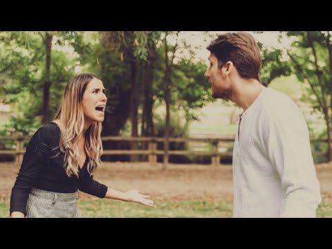 Mi pareja es mayor que yo y mi familia no lo acepta: ¿qué hacer?
